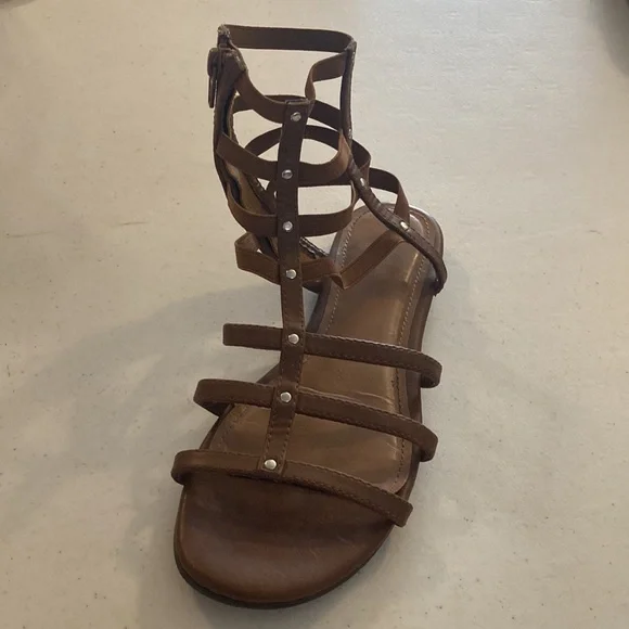 Stretchy Strap Ankle Sandals - Picture 7 of 10